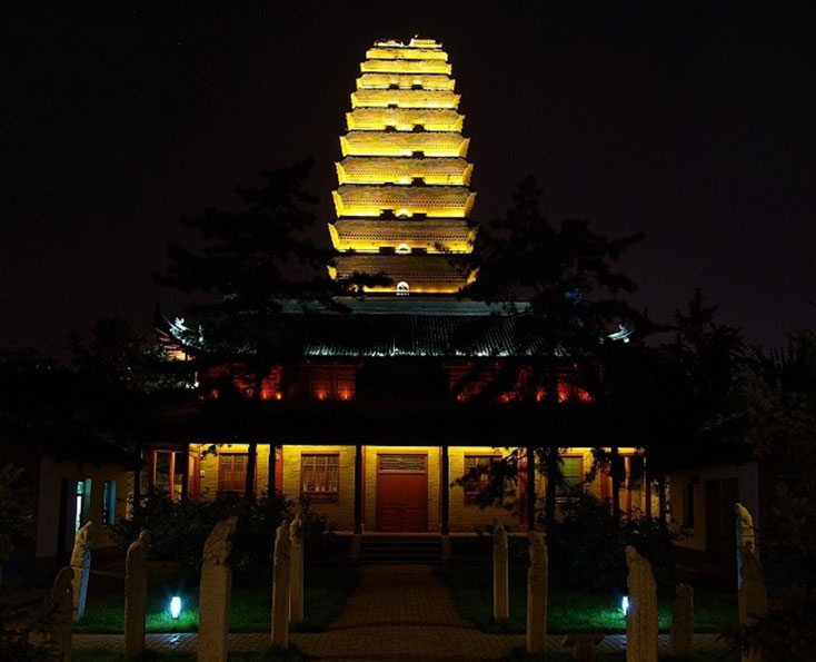 小間距LED顯示屏 小間距LED顯示屏